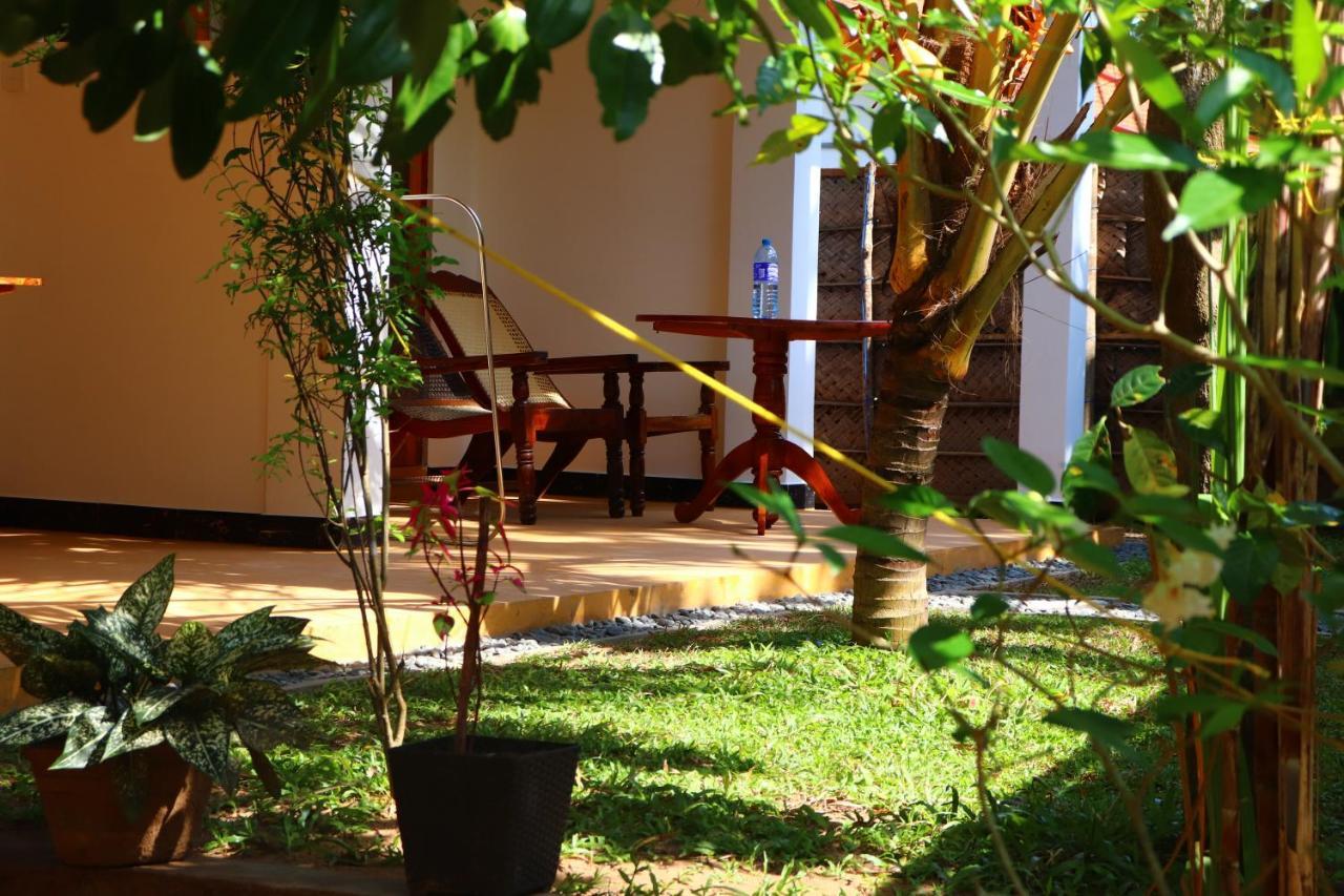 Relax Beach House Tangalle Exterior photo